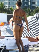 Lola Ponce – Bikini Candids in Miami