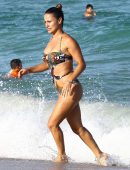 Lola-Ponce-in-Bikini-7