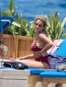 Rita-Ora-in-Bikini-in-Jamaica-17