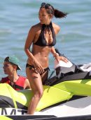 Myleene-Klass-in-Bikini-504