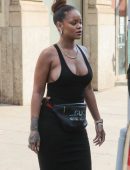 Rihanna-253