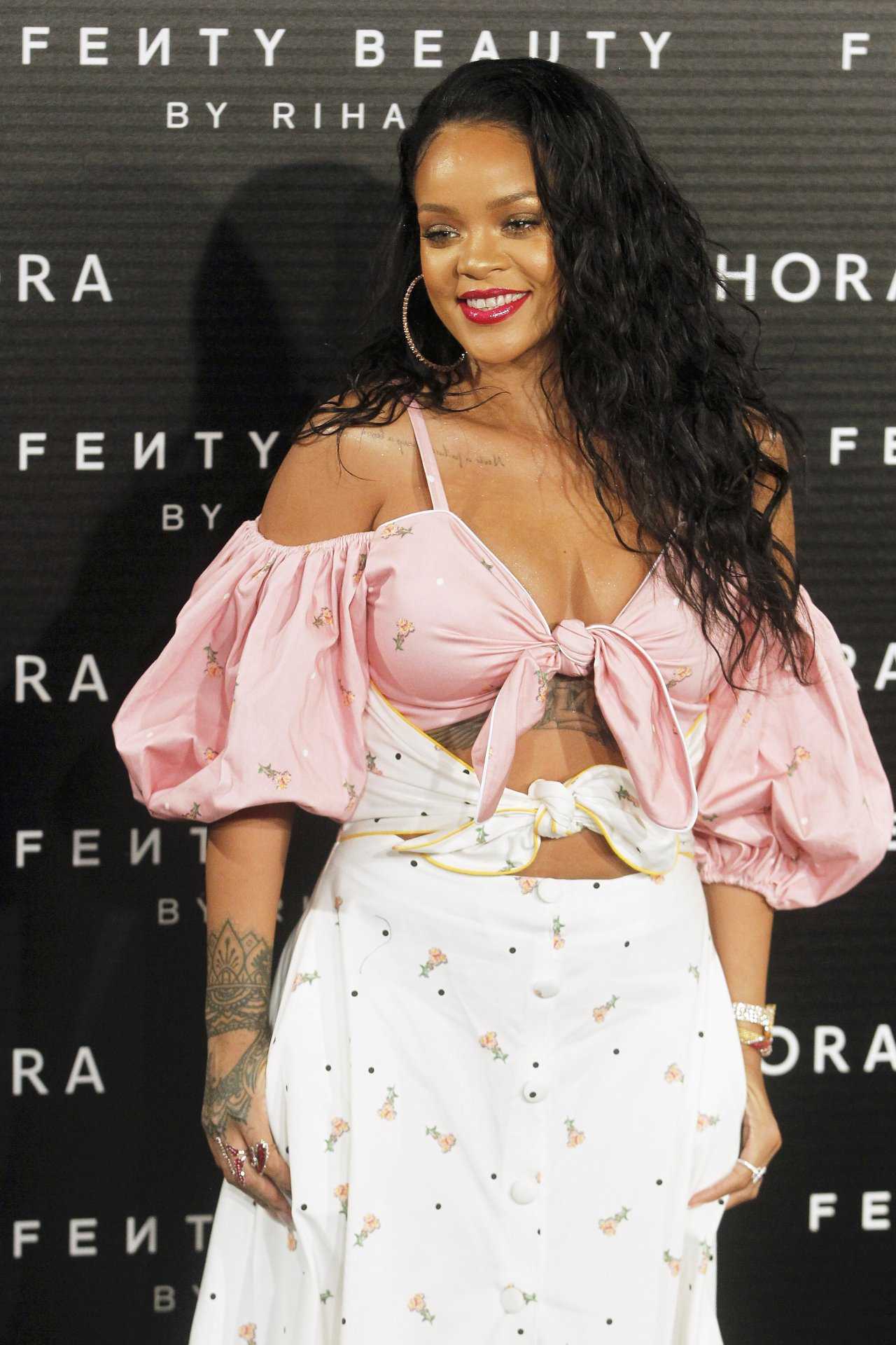 Rihanna-802