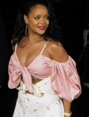 Rihanna-803