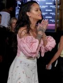 Rihanna-808