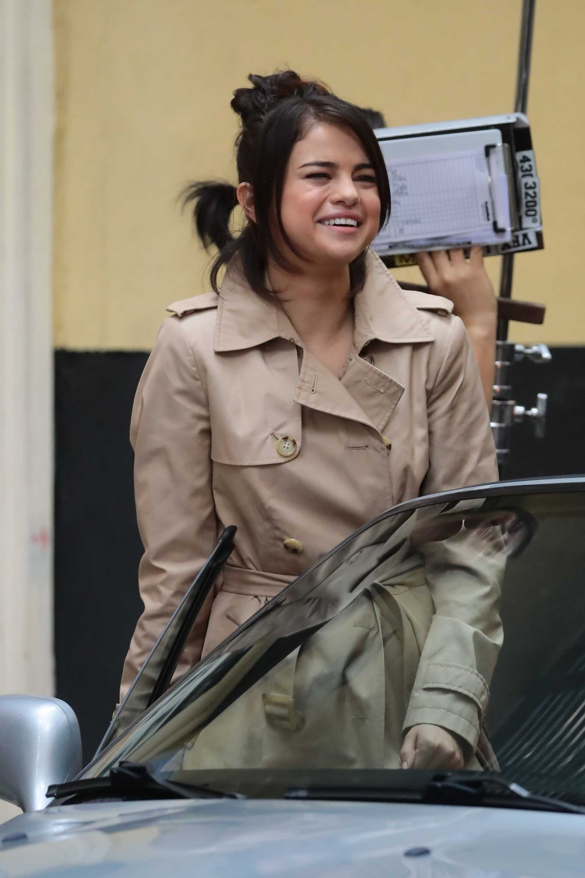 Selena-Gomez-on-Movie-Set-12