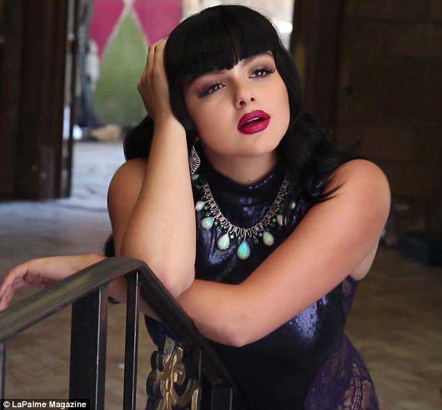 Ariel-Winter-in-LaPalme-Magazine-2017-18