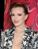 Bella-Thorne-Braless-404