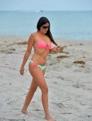 Claudia-Romani-in-Bikini-2
