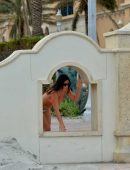 Claudia-Romani-in-Bikini-3