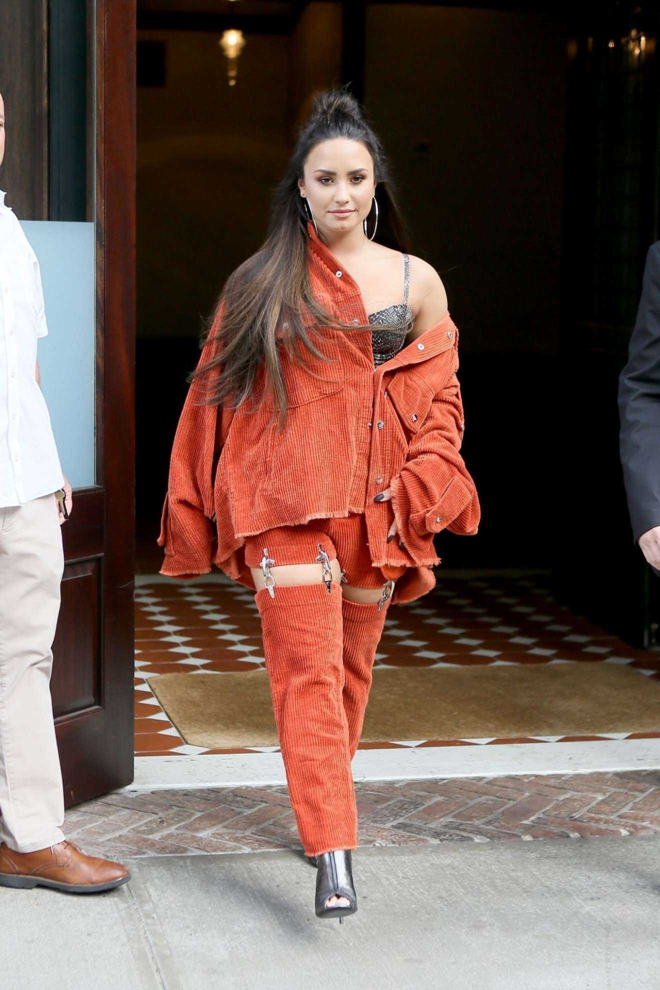 Demi-Lovato-204