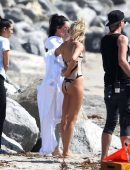 Hailey-Baldwin-in-Swimsuit-508