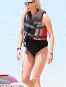 Jodie-Kidd-in-Swimsuit-511