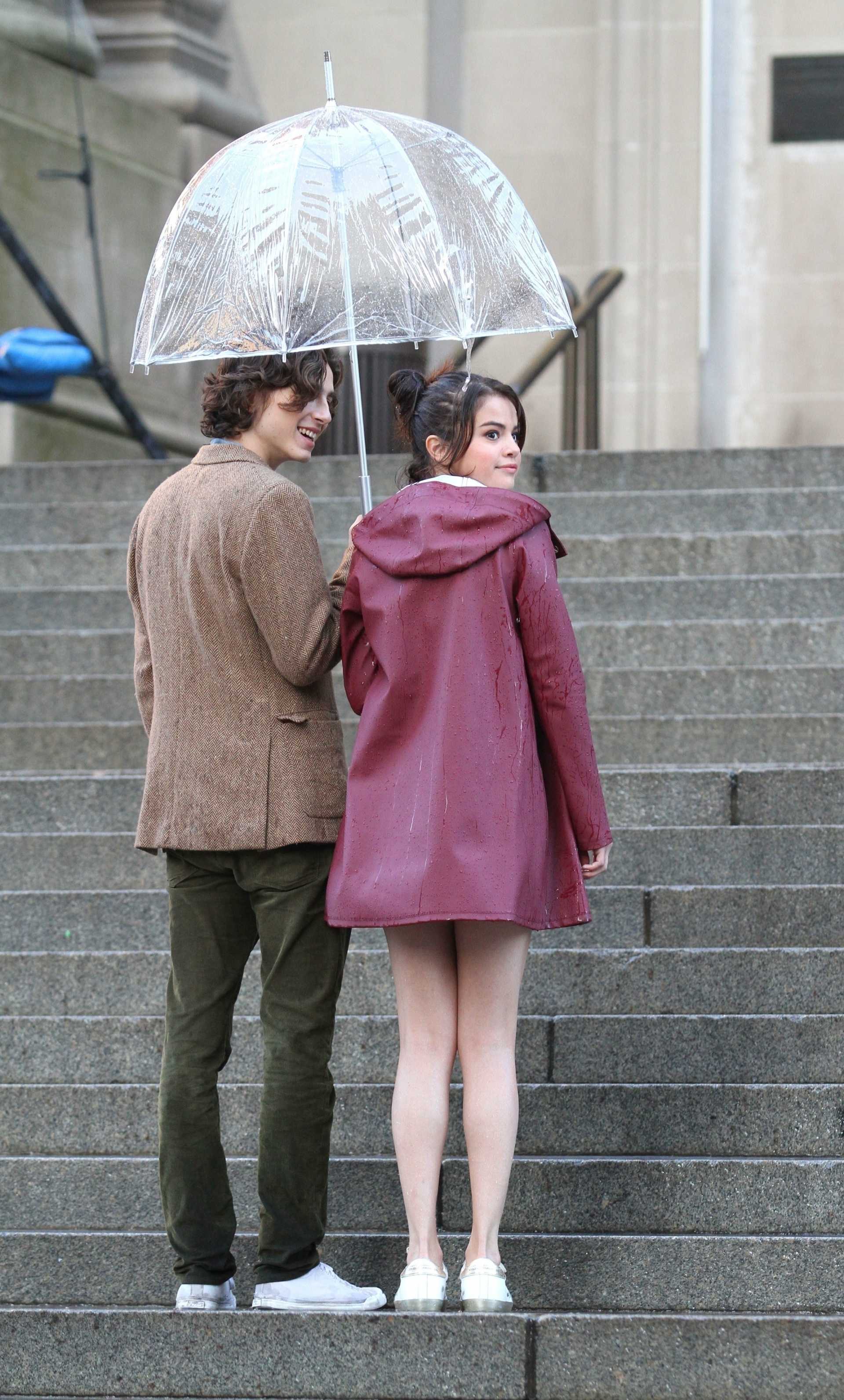 Selena-Gomez-on-the-Set-of-a-Woody-Allen-Movie-5