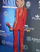 Tara Reid – Maxim Halloween Party in Los Angeles