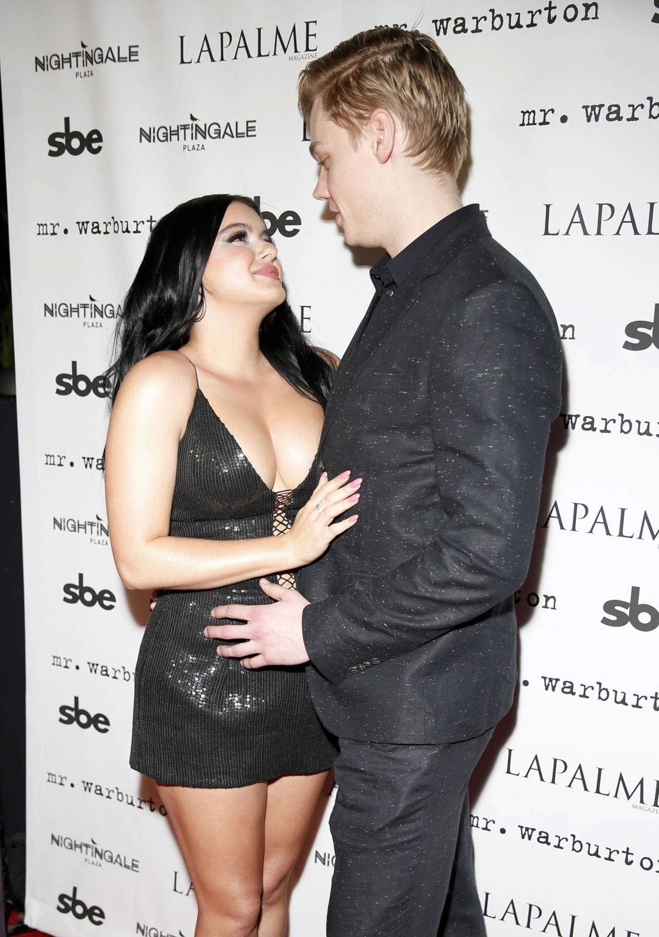 Ariel-Winter-112
