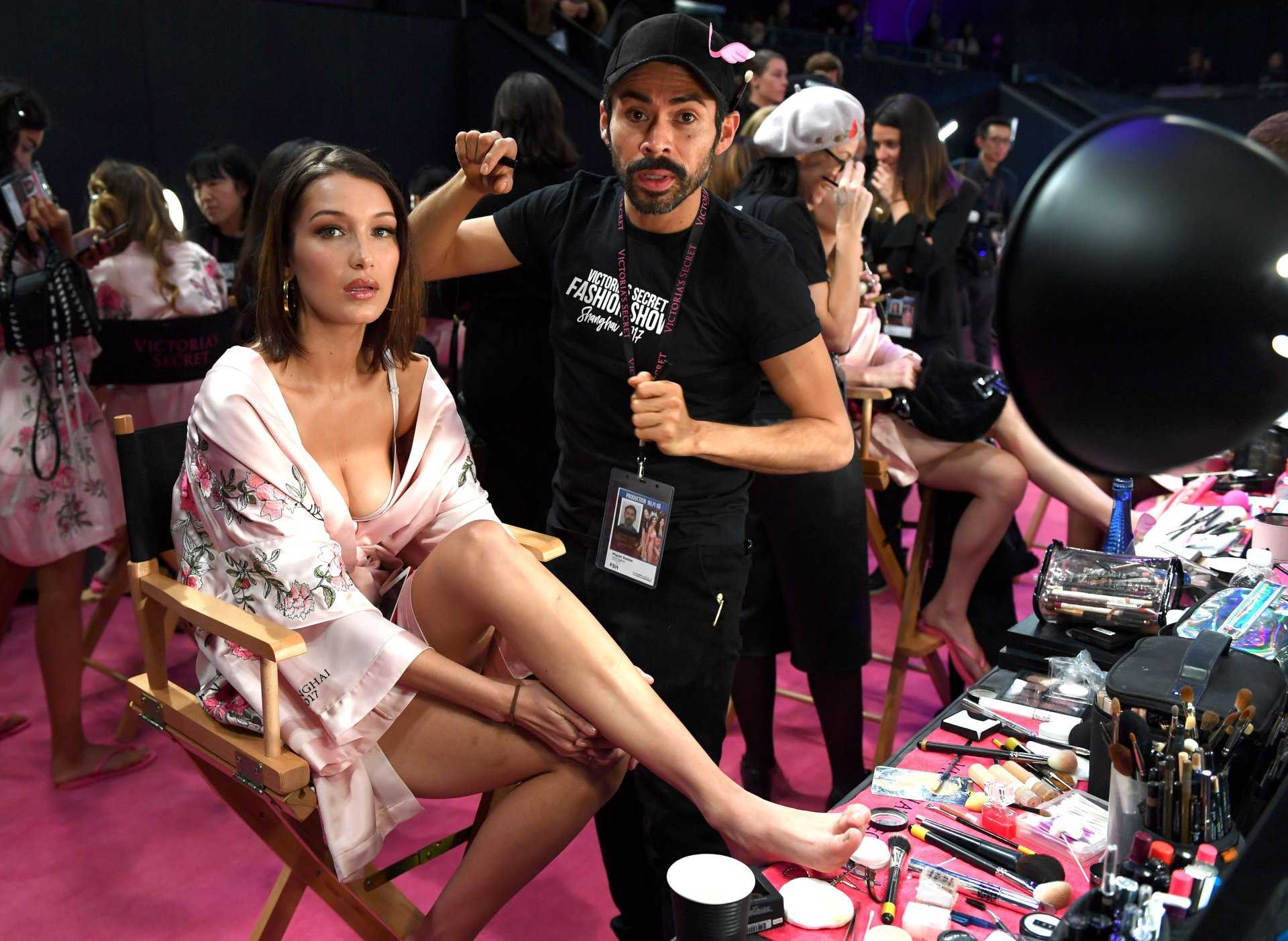 Bella-Hadid-at-2017-Victoria’s-Secret-Fashion-Show-2