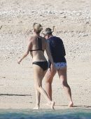 Charlize-Theron-in-Bikini-6