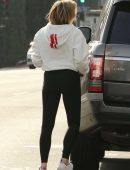 Chloe-Moretz-Booty-604
