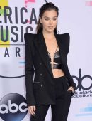 Hailee Steinfeld at 2017 American Music Awards in LA