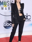 Hailee Steinfeld at 2017 American Music Awards in LA