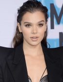 Hailee Steinfeld at 2017 American Music Awards in LA