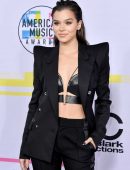 Hailee Steinfeld at 2017 American Music Awards in LA