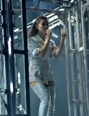 Hailee Steinfeld at 2017 American Music Awards in LA