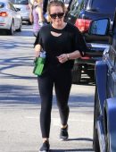 Hilary-Duff-Booty-509