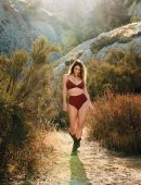 Katharine-McPhee-in-Health-Magazine-December-2017-2