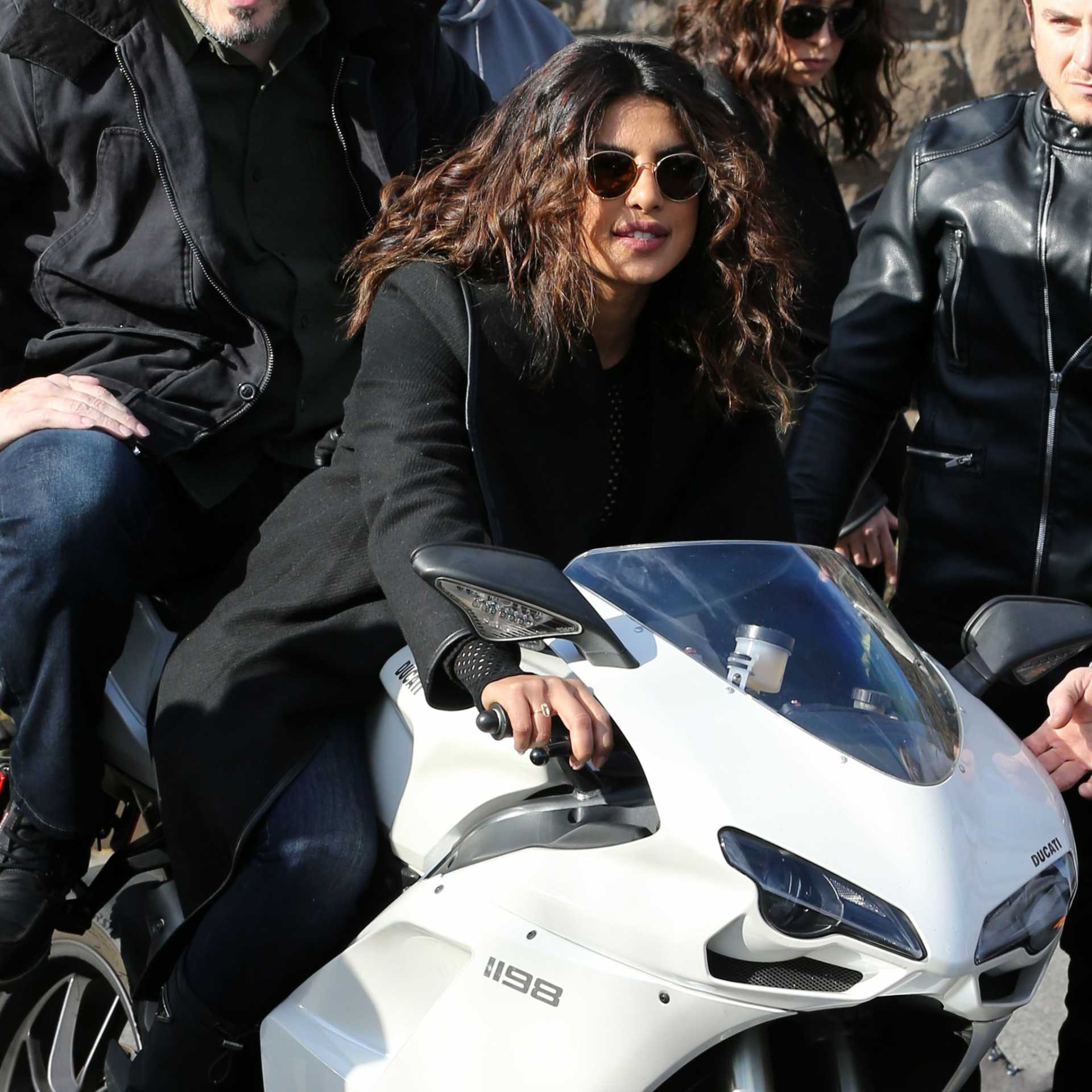 Priyanka-Chopra-on-the-Set-of-Quantico-Season-3-9