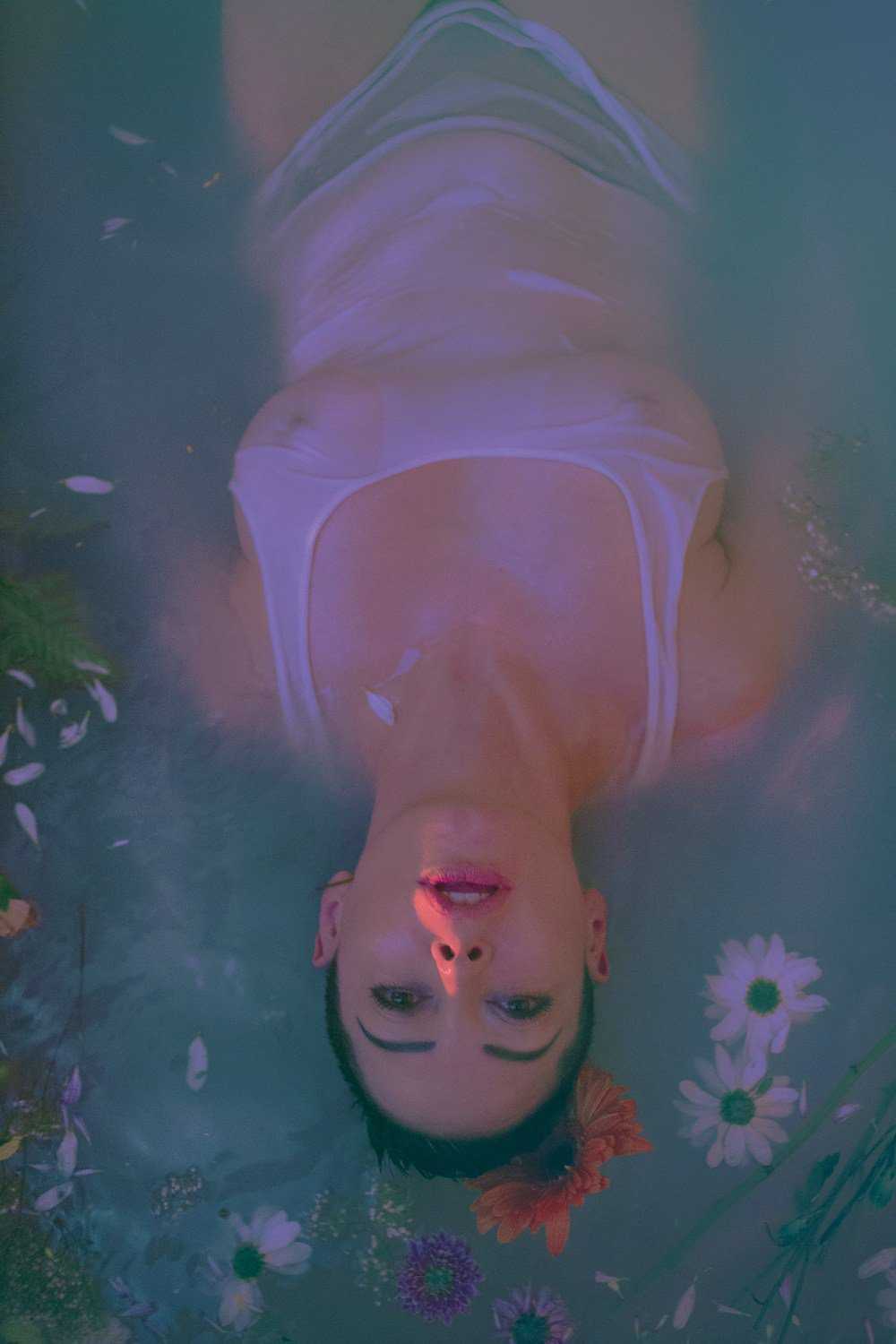 Rose-McGowan-in-Posture-Magazine-2017-2