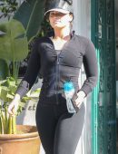 Demi-Lovato-Booty-in-Tights-6