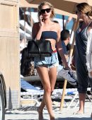 Hailey-Baldwin-902