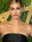 Hailey-Baldwin-at-The-Fashion-Awards-2017-7