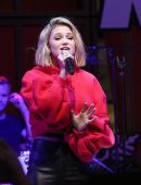 Olivia-Holt-Live-at-the-Atrium-Holiday-Concert-Series-6