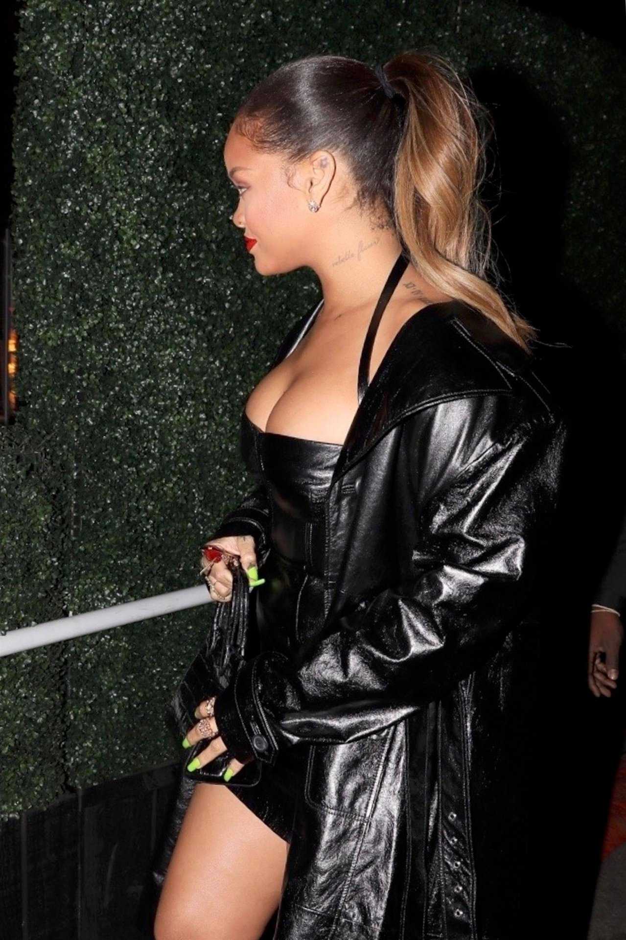 Rihanna-560