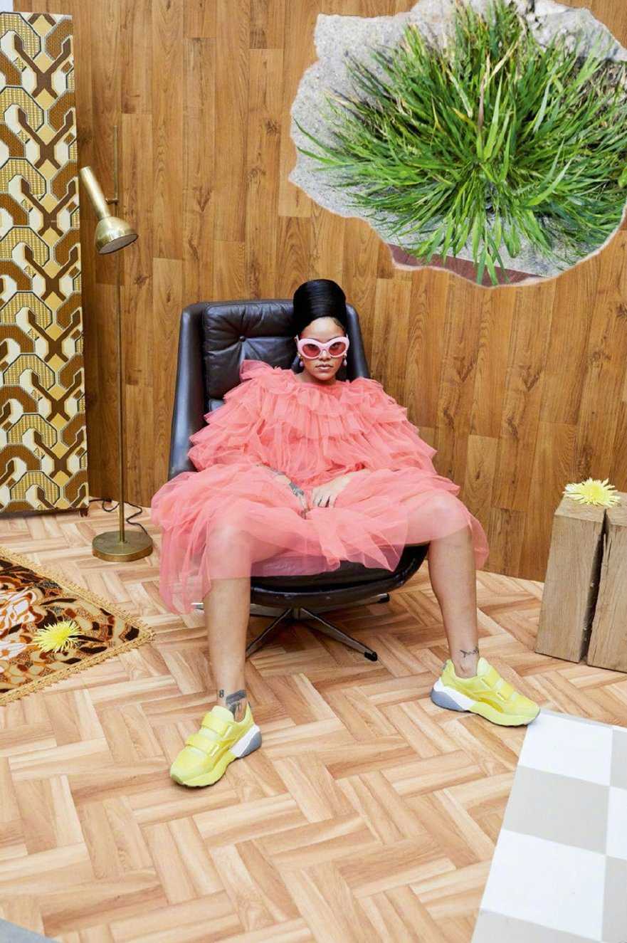 Rihanna-in-Vogue-Paris-December-2017-9