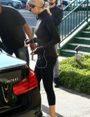 Selena Gomez Booty in Tights Leaving a Workout in Los Angeles