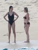 Selena-Gomez-in-Black-Swimsuit-1