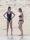 Selena-Gomez-in-Black-Swimsuit-15