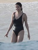 Selena-Gomez-in-Black-Swimsuit-19