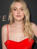 Dakota-Fanning-at-the-Premiere-of-The-Alienist-17