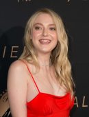 Dakota Fanning at the Premiere of "The Alienist" in Los Angeles