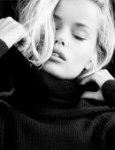 Frida-Aasen-in-Cashmere-Photoshoot-2018-10