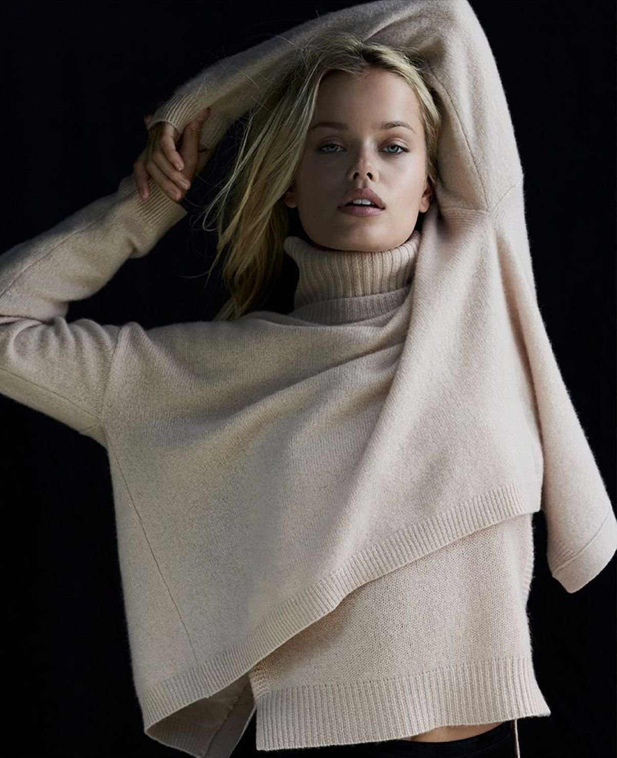 Frida-Aasen-in-Cashmere-Photoshoot-2018-11
