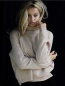 Frida-Aasen-in-Cashmere-Photoshoot-2018-16