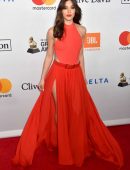 Hailee Steinfeld – 2018 Pre-Grammy Gala and Salute to Industry Icons with Clive Davis in NY