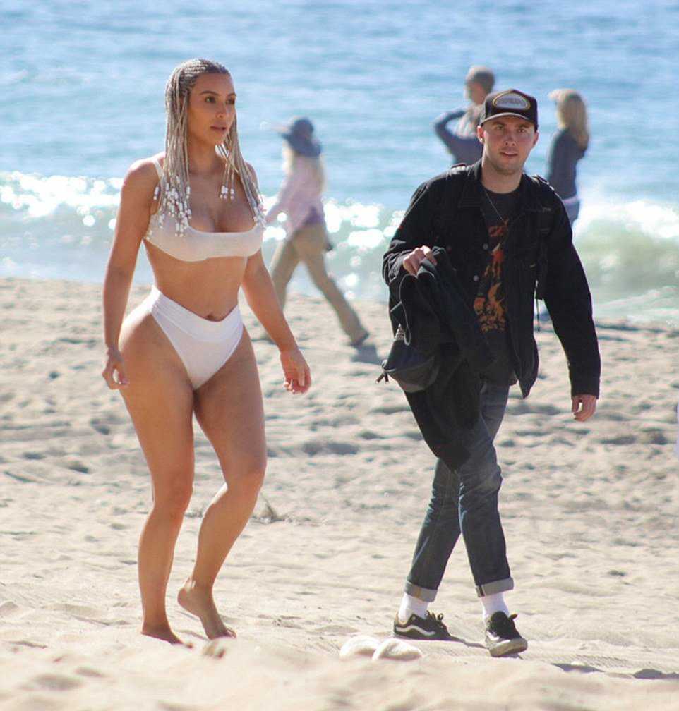 Kim-Kardashian-952