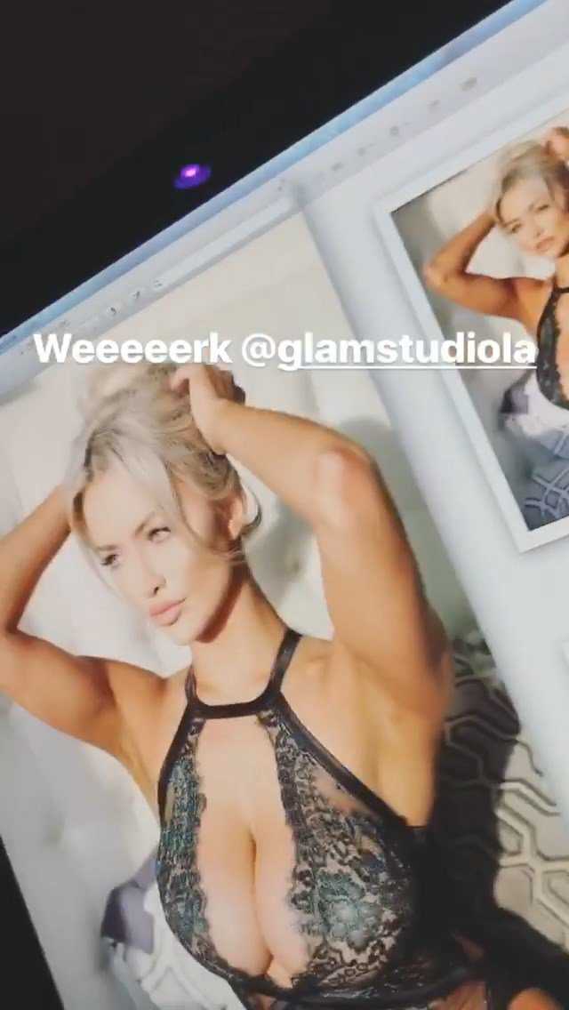 Lindsey-Pelas-10