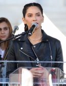 Olivia Munn - at the 2018 Women's March in Los Angeles